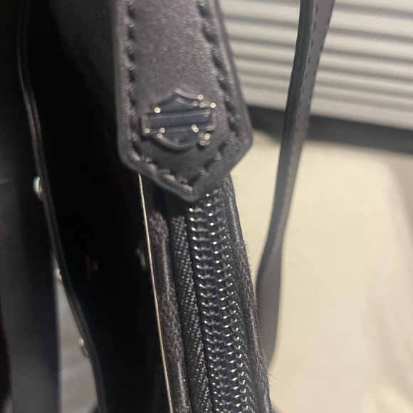 Harley-Davidson Crossbody with Bag Charm - Picture 7 of 13